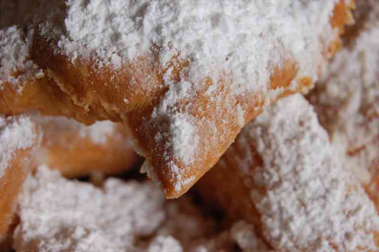 Frappe (beignets ou bugnes corses)