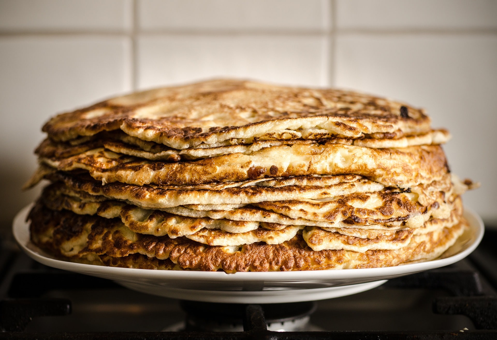 Crêpes à la farine de châtaignesRecettes Corses